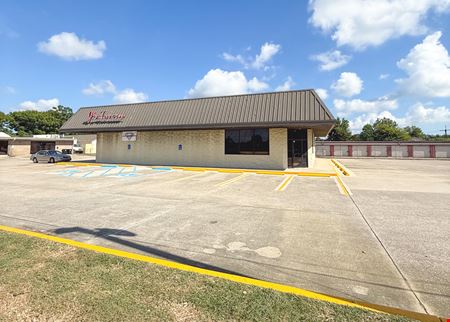 Retail space for Sale at 8431-8433 W St. Bernard Hwy in Chalmette