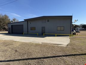 Renovated Flex Space on ±2.5 Acres