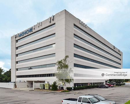 Commercial space at Eisenhower Atrium Center in Westbury