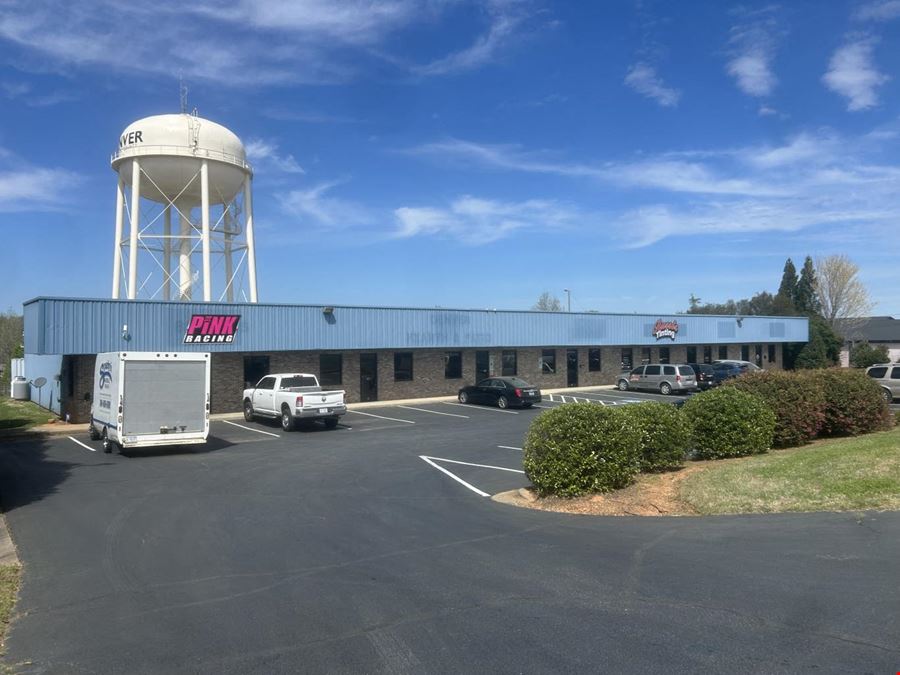 Flexible Retail/Flex Space with High Visibility