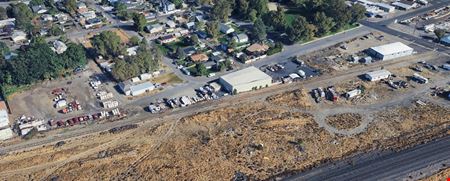 Kennewick Industrial Building + Yard