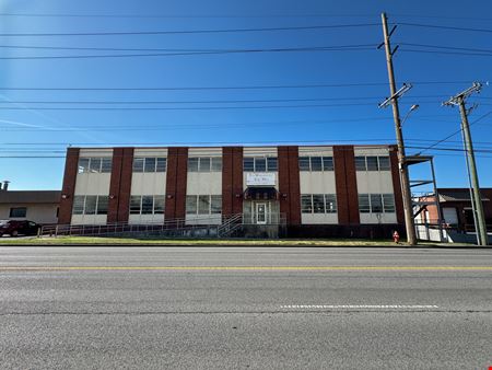 1415-1417 Elm Hill Pike
