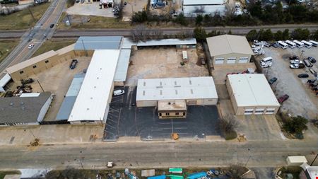 1133 W Main St – Industrial Flex/Warehouse with Yard