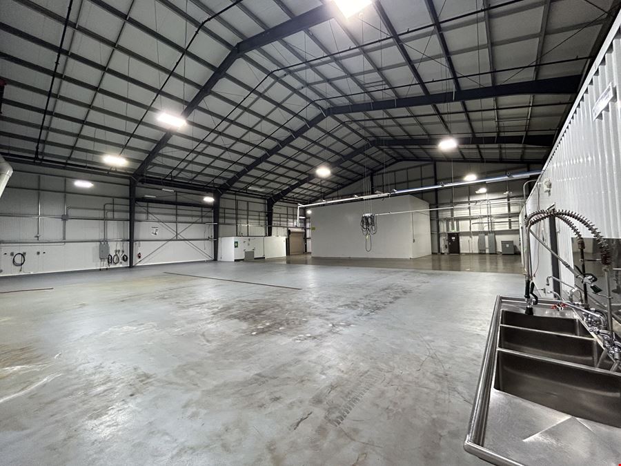 Prime Industrial Sublease in Healdsburg