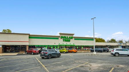 Del Crest Shopping Center