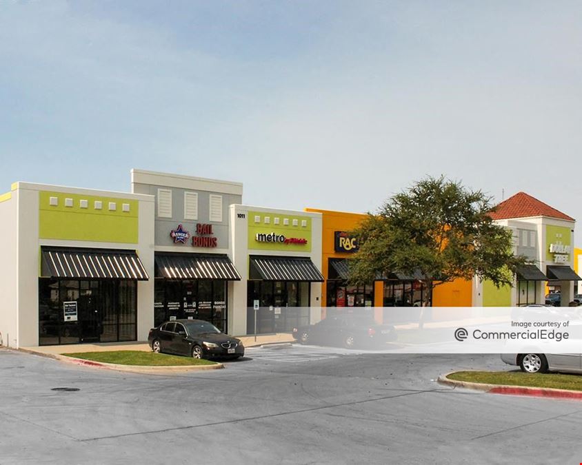 Plaza De Oro