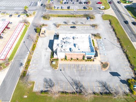 Freestanding Restaurant at Signalized Intersection off I-210 in Lake Charles
