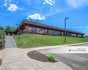 860 North Main Street Ext