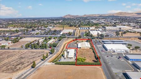 ±24,311 SF Freestanding Office/Warehouse For Lease