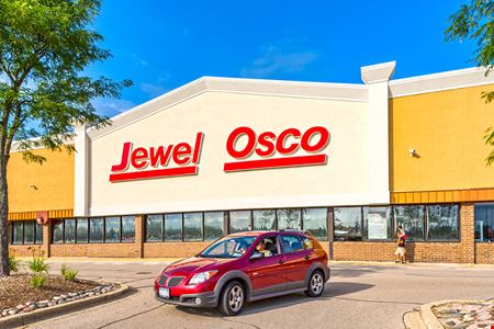 Retail space for Rent at Red Top Plaza in Libertyville