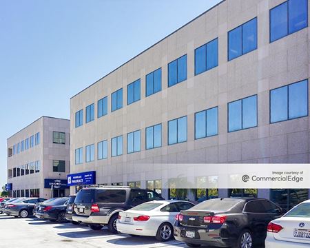 Office space for Rent at Woodlake Medical Center in West Hills