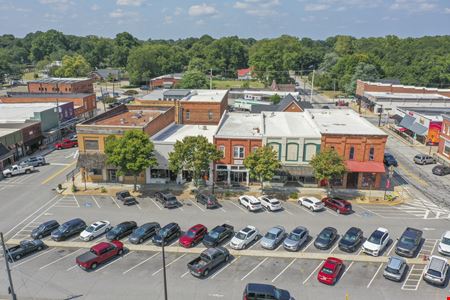 157 W Main St