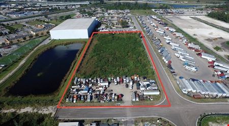 Commercial space at nw 109 ave in Hialeah Gardens