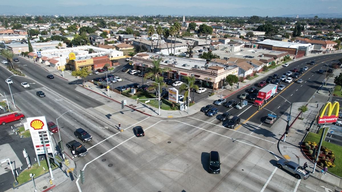 Lynwood Plaza