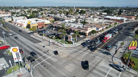 Retail space for Rent at Lynwood Plaza in Lynwood