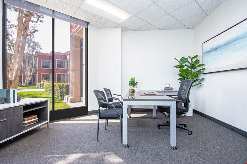 Premier Workspaces - 23C - Newport Beach Corporate Plaza