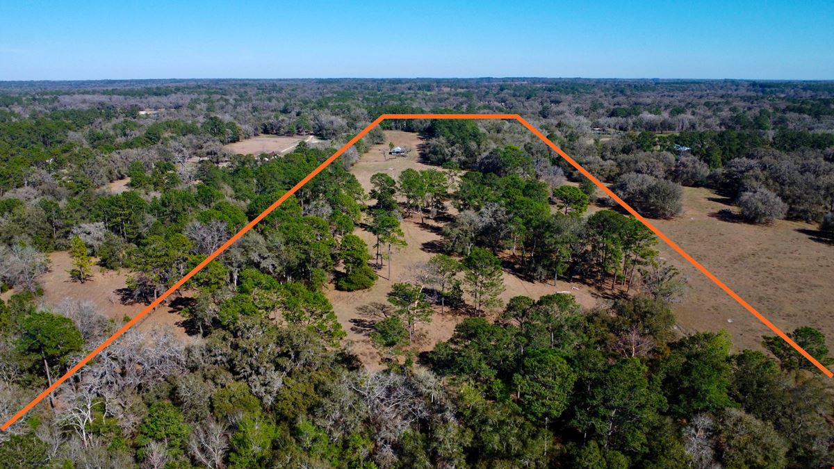 29 Acres in Horse Country