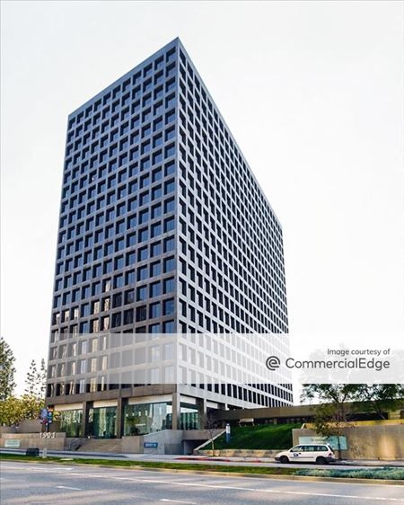 Office space for Rent at 1901 Avenue of the Stars in Los Angeles