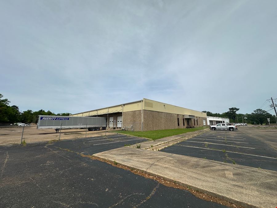 545 Ford Ave - Functional Warehouse/Distribution Space