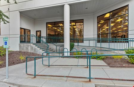 600 W Wilbur Ave