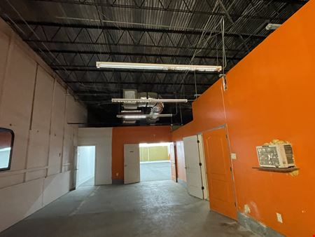 Retail or Industrial Showroom For Lease
