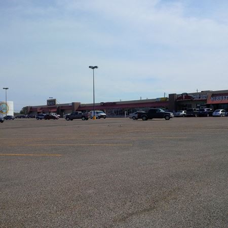 Retail space for Rent at Palm Plaza in Aransas Pass