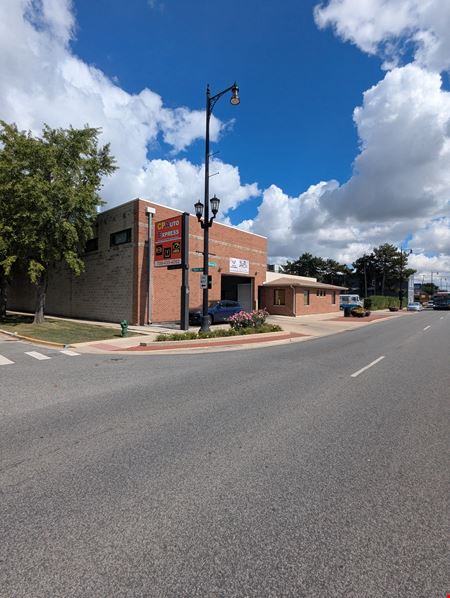 Industrial space for Sale at Flex Warehouse and Yard Available In TIF District in Forest Park