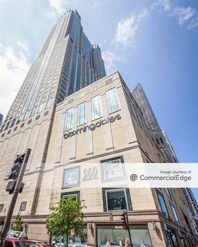 900 North Michigan Avenue