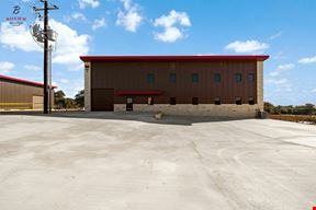Warehouse/Office Building For Lease in Boerne Texas