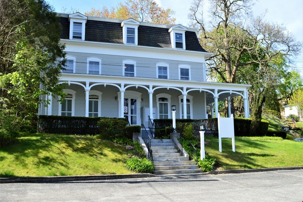 16 Dakin Avenue