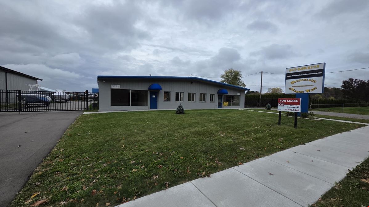 5776 E Grand River