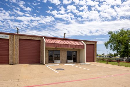 Industrial space for Rent at NW Business Park in Arlington