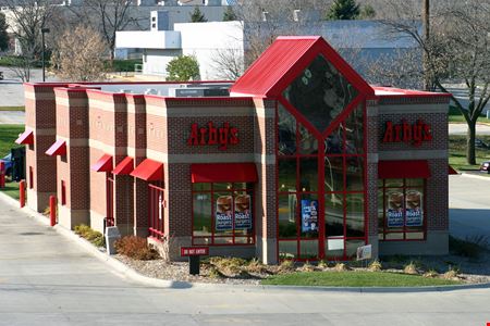 Retail space for Rent at QSR Drive-Thru for Lease in West Des Moines