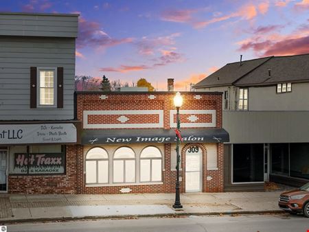 Retail space for Sale at Historical Building (2,050 SF) and Business (Hair Salon) in Cadillac