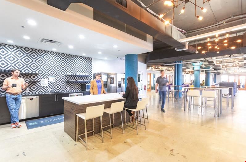 Expansive - Groover-Stewart Building