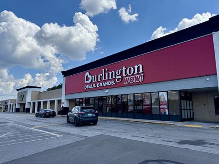 Retail space for Rent at Mays Crossing in Stockbridge