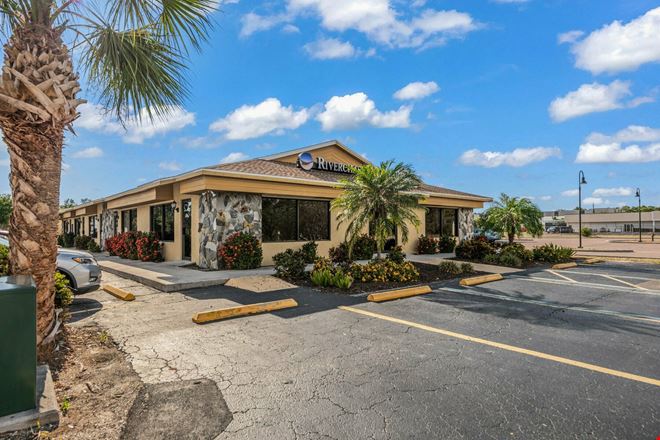 406 N Indiana Ave Englewood FL