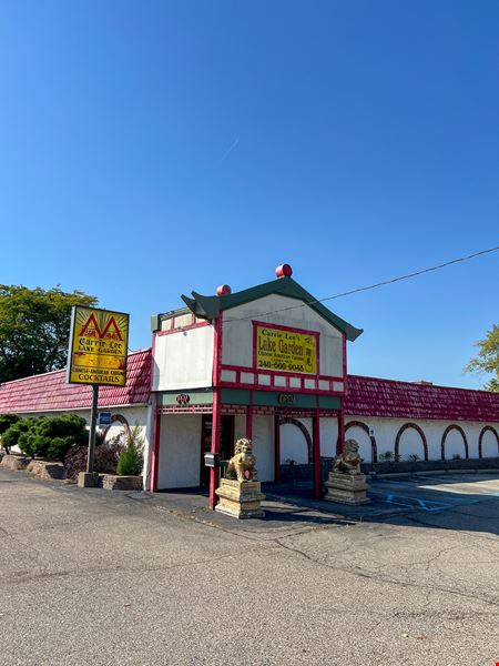 Retail space for Sale at 7890 Highland Rd in Waterford