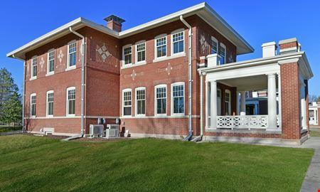 Fergus Falls Apartments - Historic Charm With Complete Restoration
