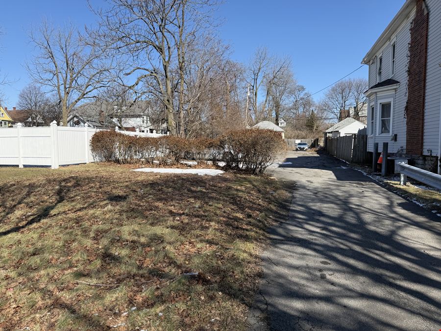 76 Humboldt Parkway