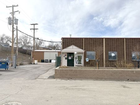 2490 W 2nd Ave
