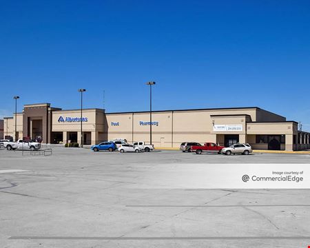 Retail space for Rent at 210 West Katherine P. Raines Road in Cleburne