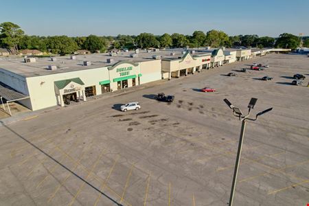 Retail space for Rent at Parkway Plaza in Lafayette