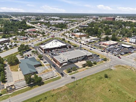 Crossroads Plaza