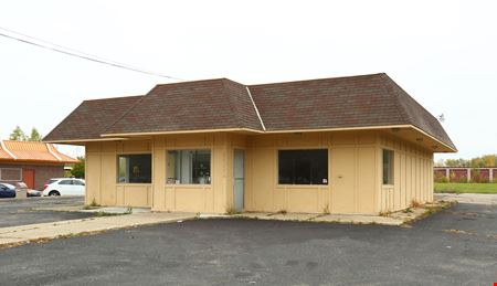 Retail space for Rent at 3411 S. Saginaw Street in Burton