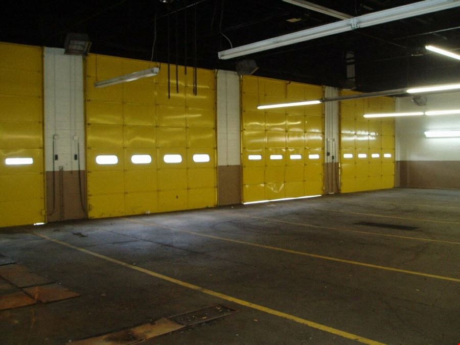 Large Truck Maintenance Garage