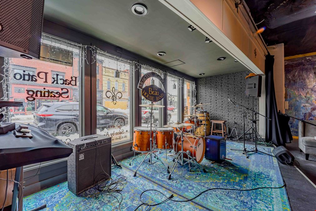 220 N Main St