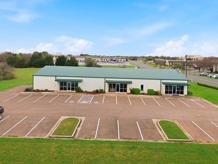 Office space for Rent at 8020 Central Park Dr in Woodway