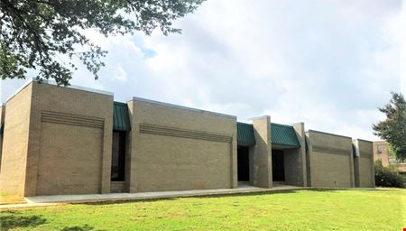 2401 Fairlane Dr.