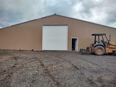 10176 New York 60 - 4,000+/- SF Office Space on 3+/- Acres & 9,000+/- Warehouse Space on 8+/- Acres